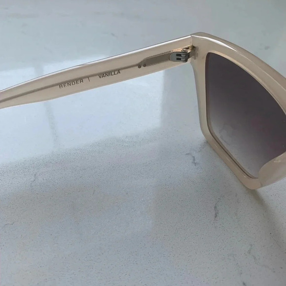 Sito Bender Sunglasses - 57mm -‎ Vanilla - NWT with included pouch